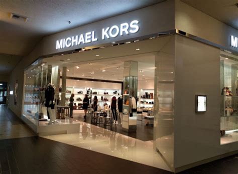 michael kors hudson's bay shirts oakridge mall vancouver|mike kors vancouver bc.